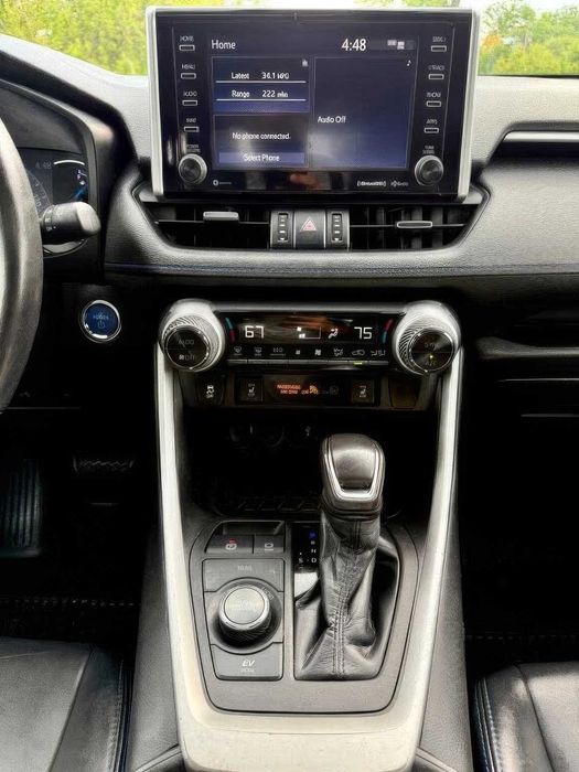 Toyota RAV4 Hybrid XSE      2021