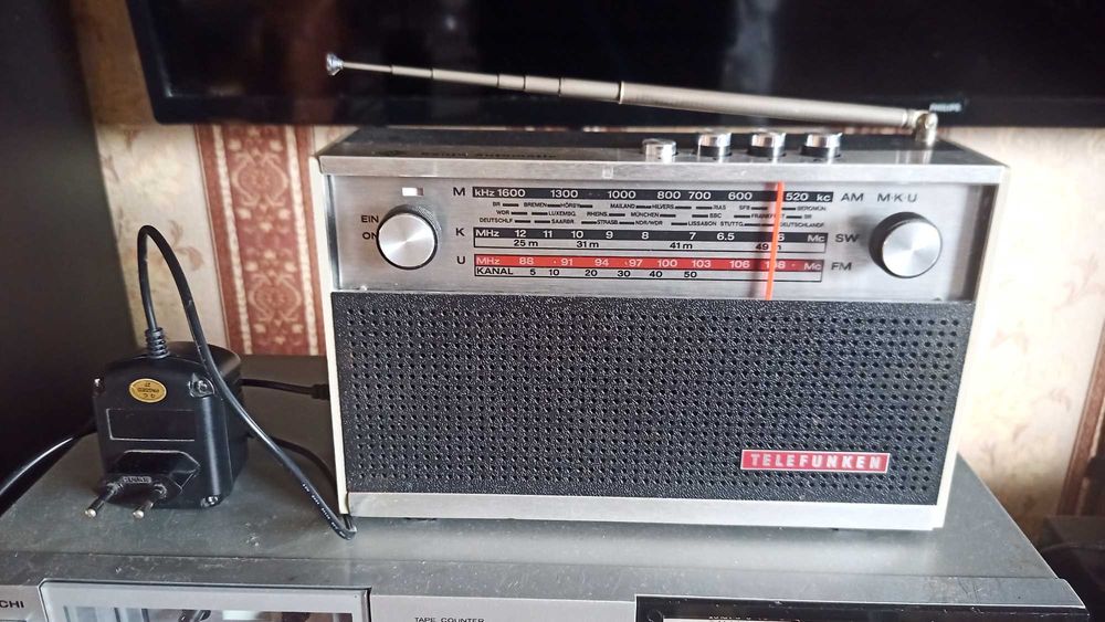 Радіоприймач TELEFUNKEN banjo automatic