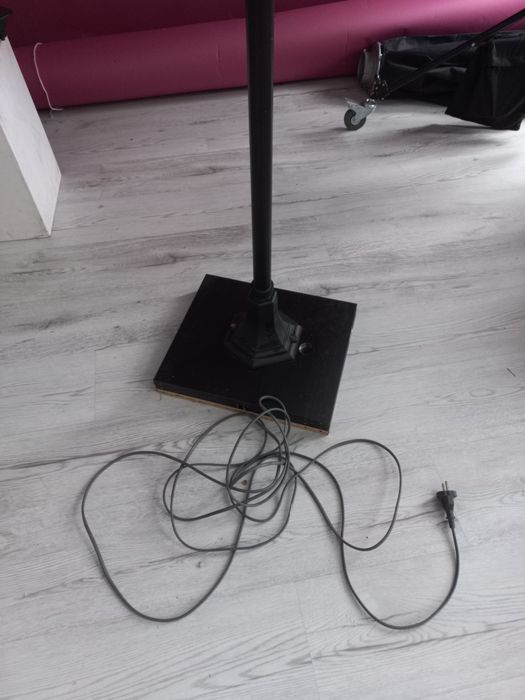 Latarnia ogrodowa lampa stojąca