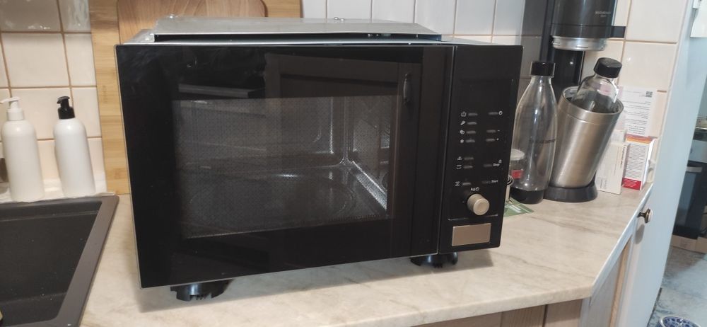 Kuchenka mikrofalowa TEKA z grillem do zabudowy