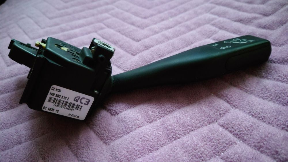 Перемикач поворотів лівий 1К0 953 513 Е