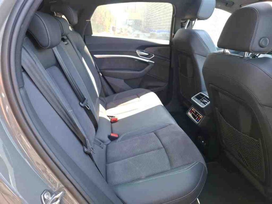 Audi Q8 e-tron Sportback S line quattro