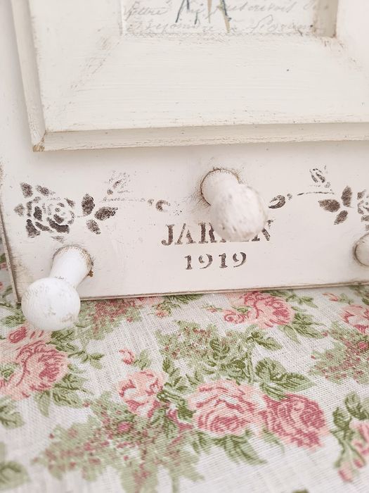 Uchwyt vintage z różą