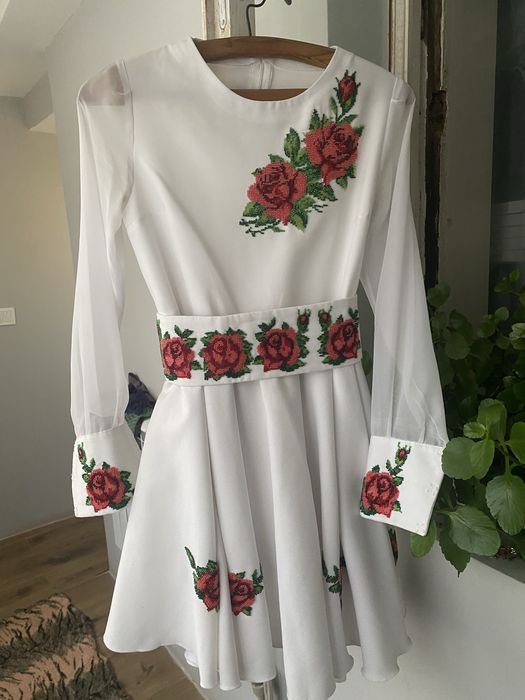 Плаття вишиванка з бісеру