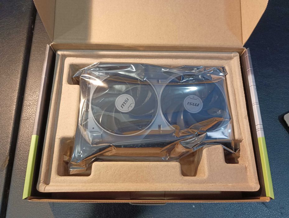 Placa Gráfica MSI GeForce RTX 5060 8GB Ventus 2X OC GDDR7