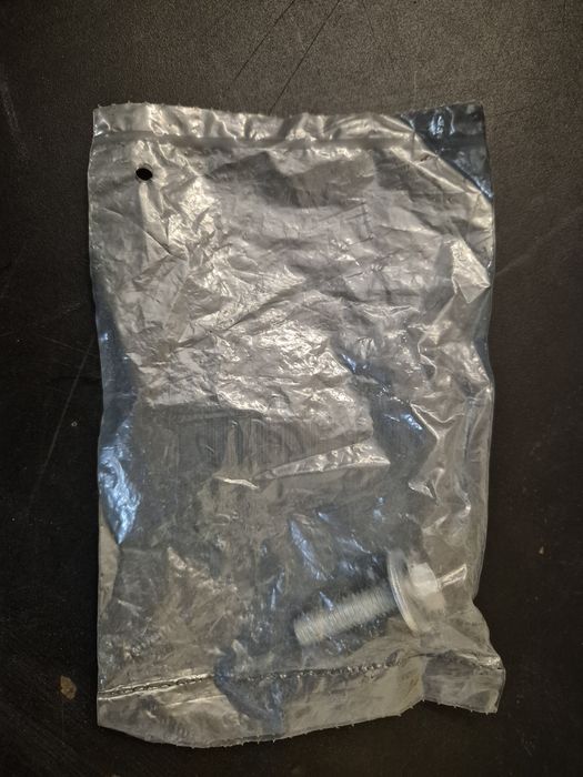 Продам кріплення (болти/гайки) Honda, оригінал