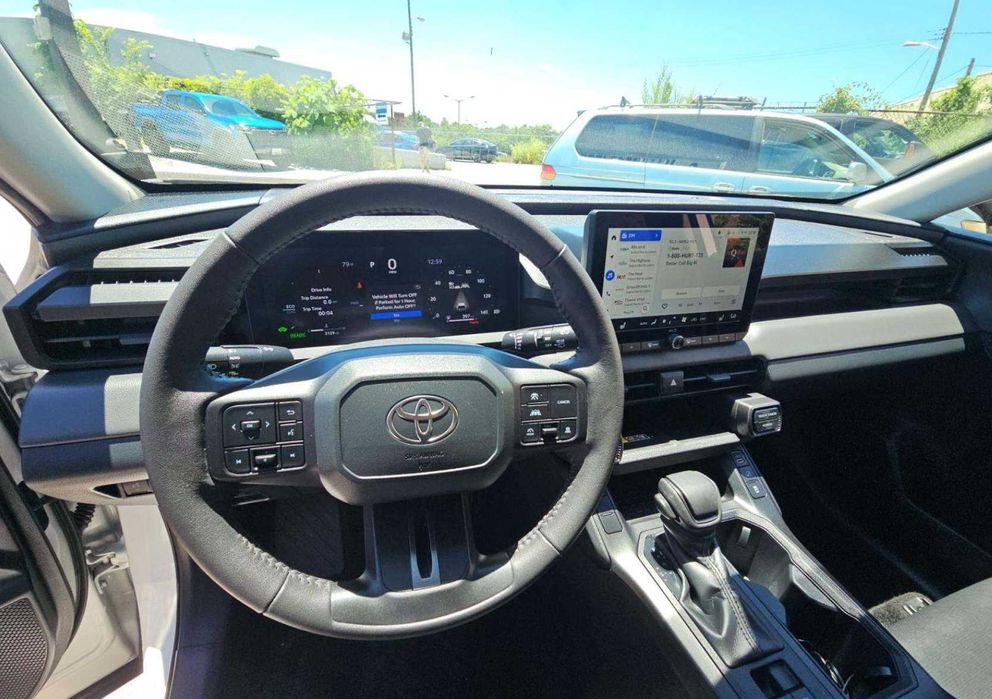 Toyota RAV4 Hybrid XLE Premium AWD 2026 з ПДВ