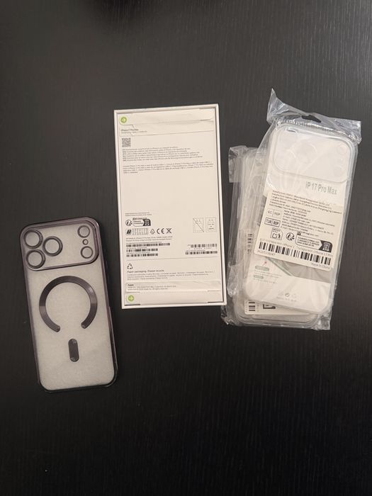 Iphone 17 pro max NOVO / FATURA ( Oferta 4 Capas )
