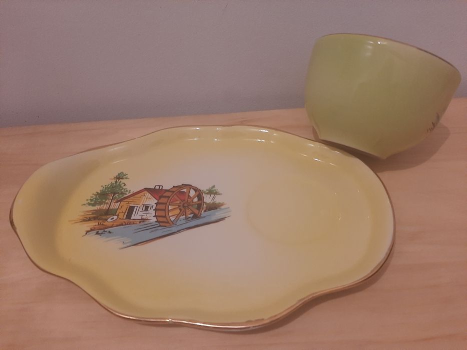 Almocadeira chavena  raul bernarda Alcobaça verde amarela