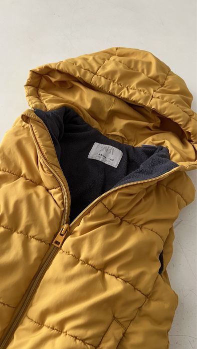 Жилетка Zara 110 на флісі Безрукавка
