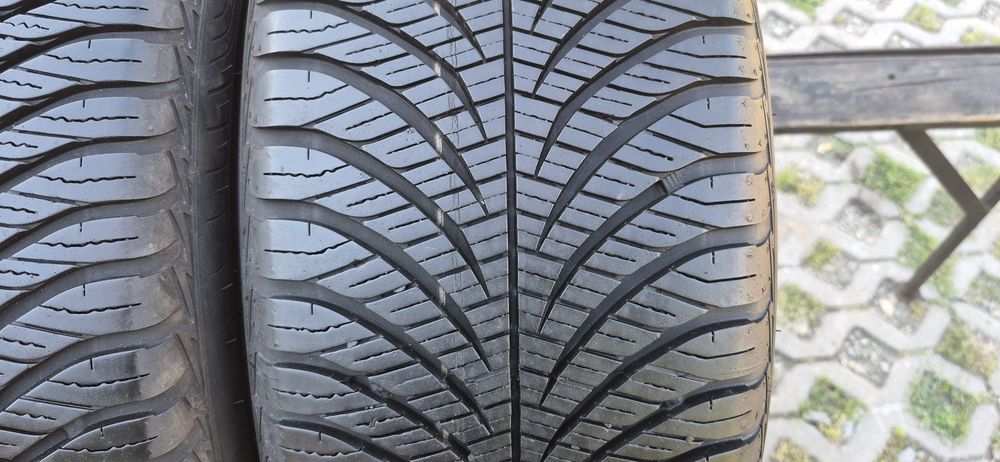 215/45r16 90V Goodyear Vector 4Seasons gen-2 z 2020r ładne.