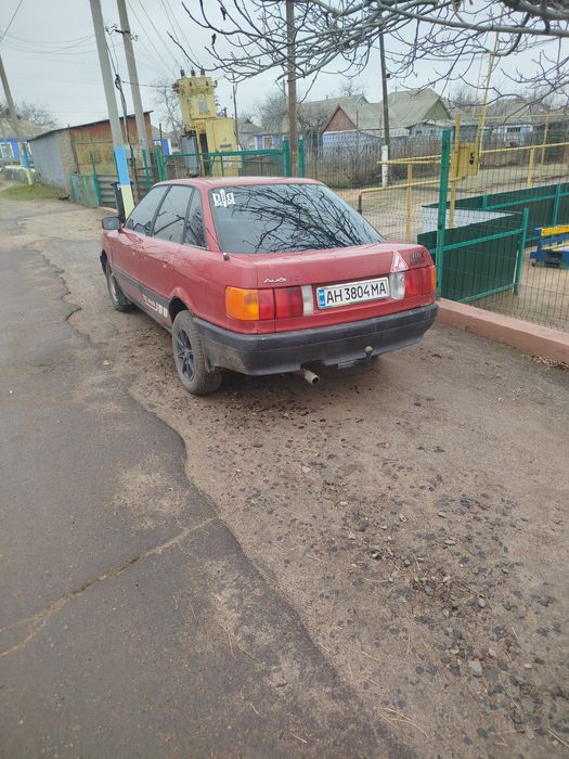 AUDI 80 B3 1.8 бензин