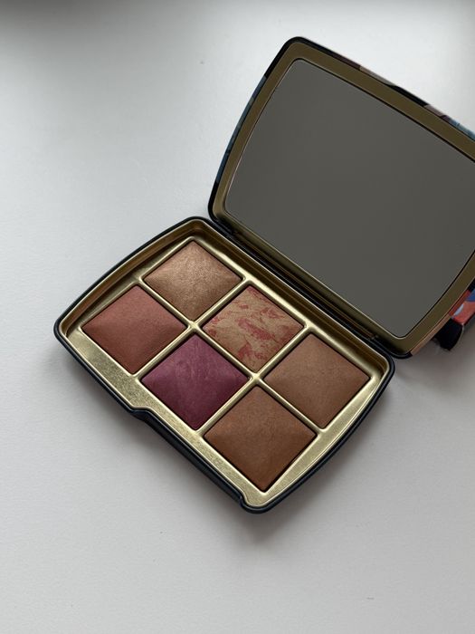 Лімітована палетка HOURGLASS Ambient Lighting Unlocked Fox