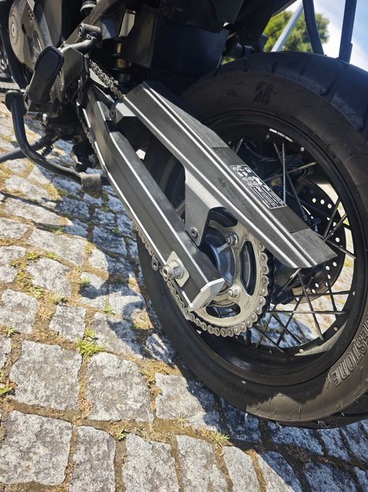 Suzuki V-Strom 650 XT (2020) – Banco baixo de origem