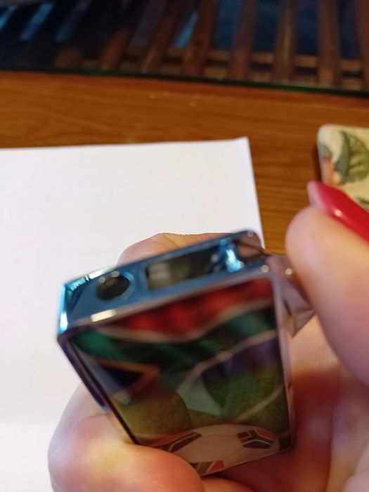 Vendo isqueiro com bandeira da africa do sul