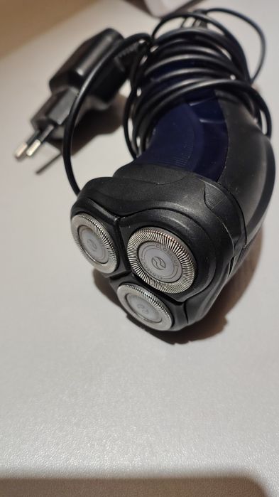 Електробритва Philips