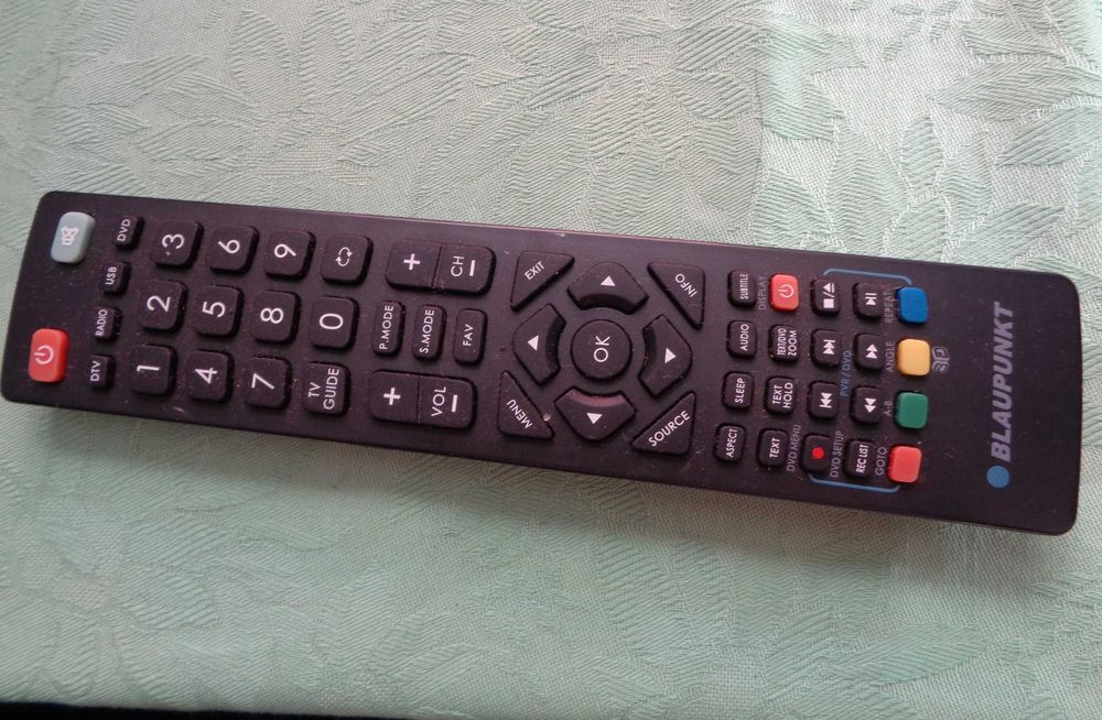 Telewizor do naprawy z pilotem Blaupunkt 32"