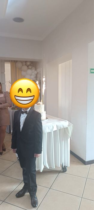Czarny garnitur dla chlopca 152