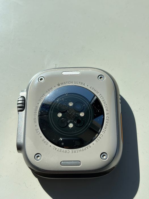 Apple Watch Ultra 2 49mm GPS + Cellular – Titânio – Impecável