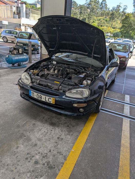 Mazda mx3 v6 vendo