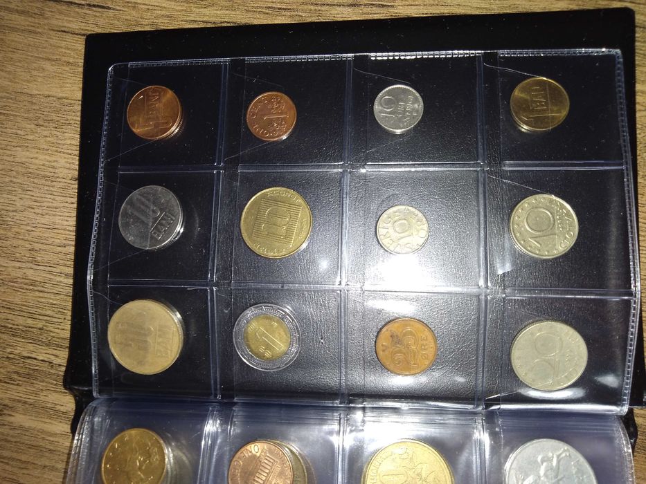 Klaser z monetami świata 96 zł , każda inna. 7