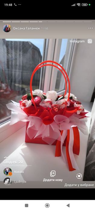 Композиції в сумочках з солодощами та мильними квітами