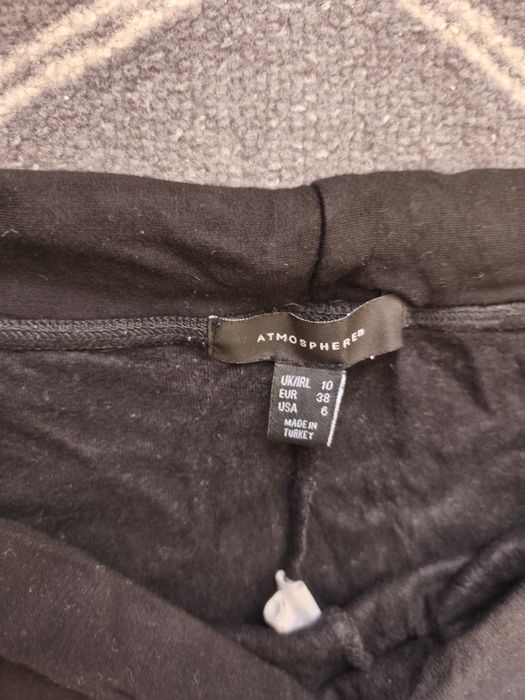 Legginsy damskie w rozmiarze 38. Atmosphere