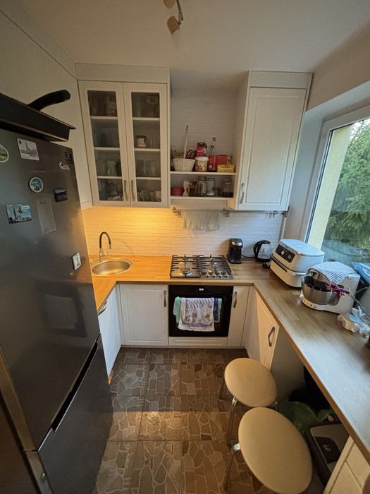 Mieszkanie  3 pokojowe o powierzchni 48 m² z osobną kuchnią.