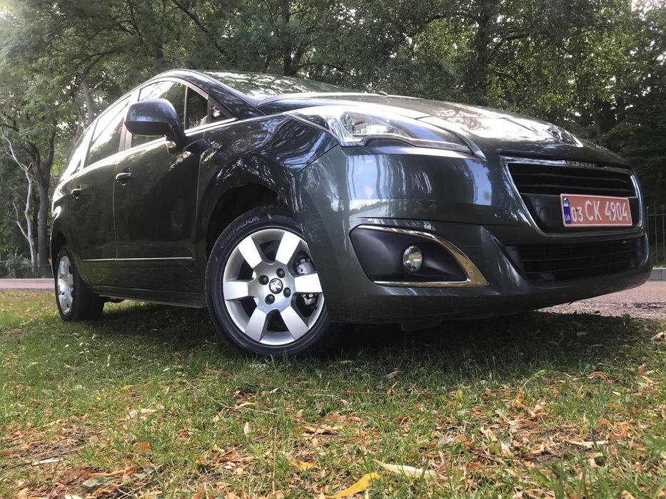 Пежо 5008 2014 року у відмінному стані