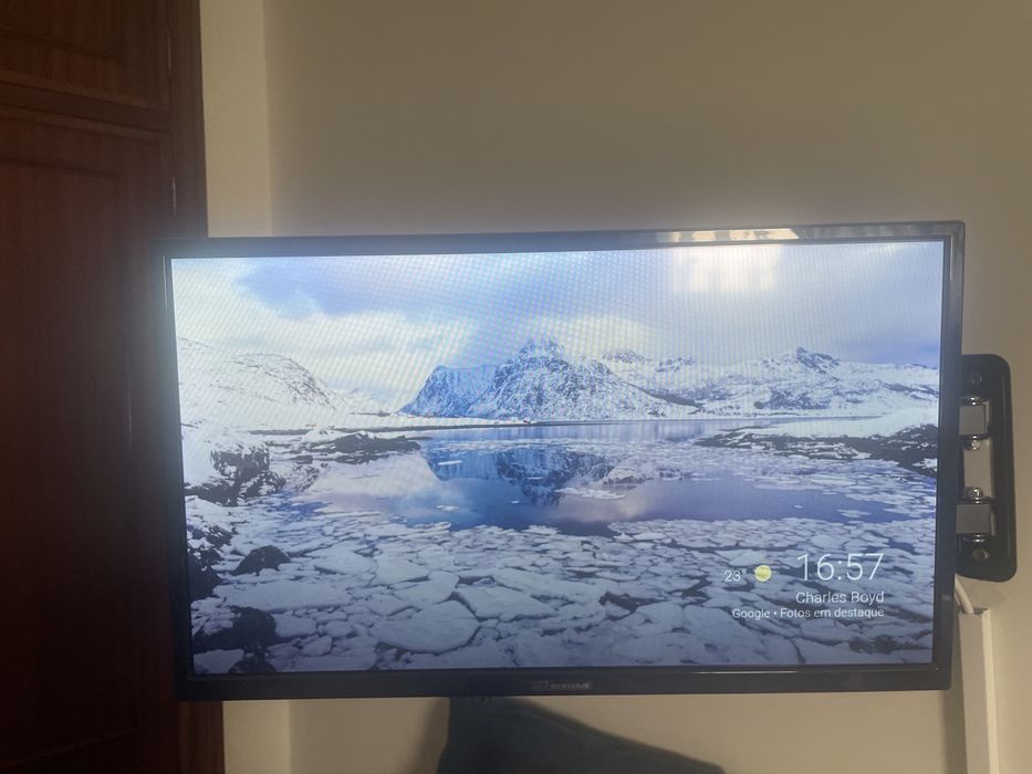 Smart TV TDsystems 24”, usada