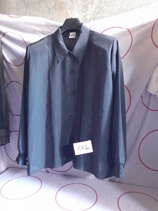 Blusas pretas senhora  50 e xxl