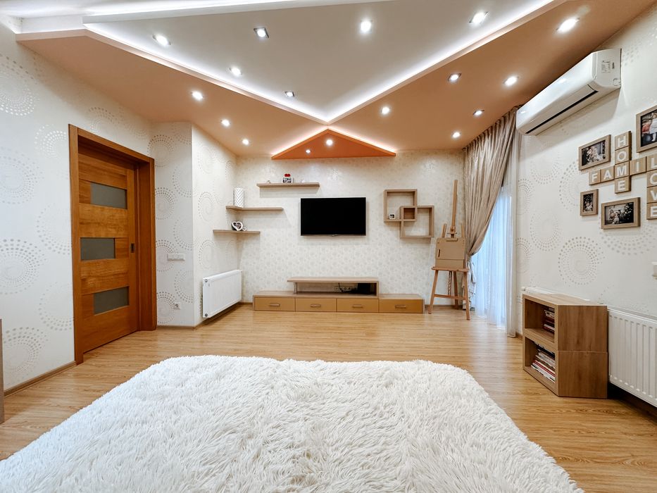 Продам Двухуровневую квартиру Калиновая ,пр.Слобожанский