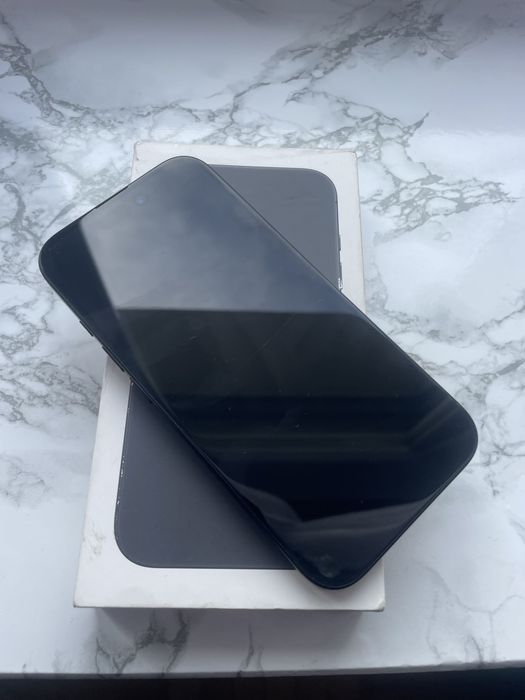 iPhone 16     Bateria 100%