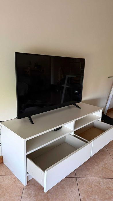Móvel Branco para TV