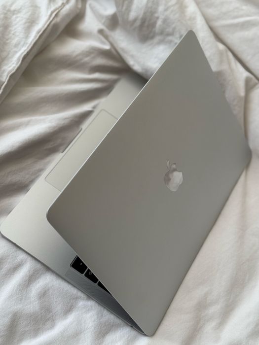 MacBook Pro 13” 2017 (A1708) | i5 | 8 GB RAM | 128 GB SSD | Retina