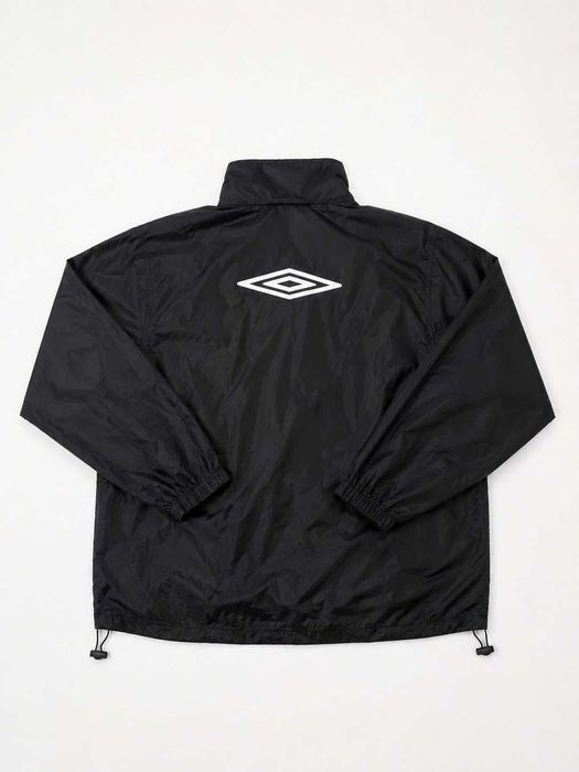 corta vento umbro y2k