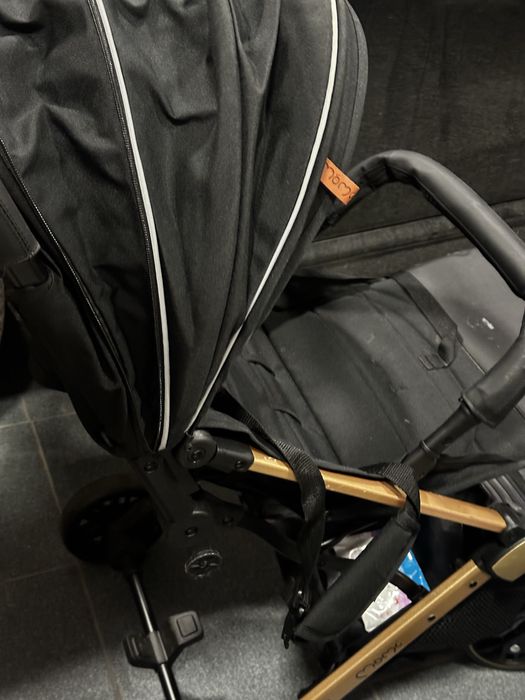 Wózek spacerówka walizka MOMI estelle