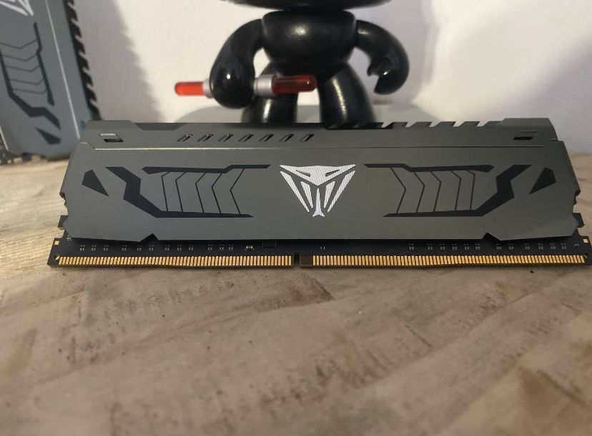 8gb Ram ddr4 3600mhz cl17 Viper Patriot - Opis