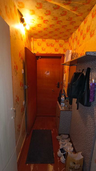 Продам 2 кімнатну квартиру 605 м/р. Вул. Зубенка 38 5 поверх 5 поверхового будинку.20000 у.е.