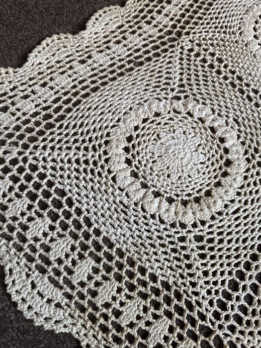 Obrus szydełkowy ręcznie robione do kolekcji