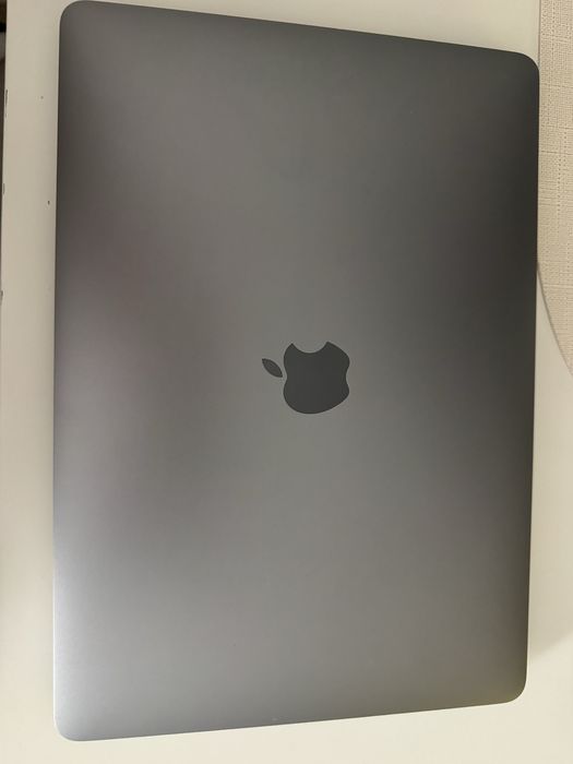 Apple MacBook Pro 13" 2020 | i5 | 16GB RAM | 256GB SSD | Pudełko | Zadbany