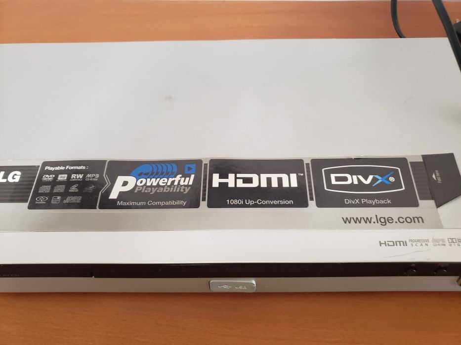 Leitor de DVD LG DVX298H HDMI com comando.