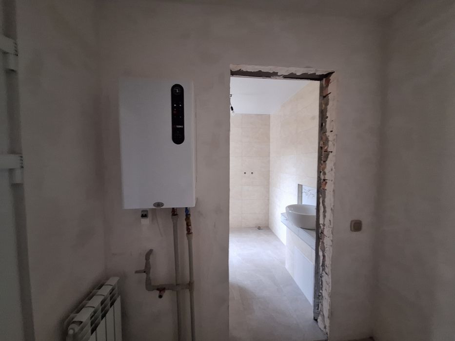 1 кімнатна 50,3 м  у центрі с. Щасливе 8 км від Києва