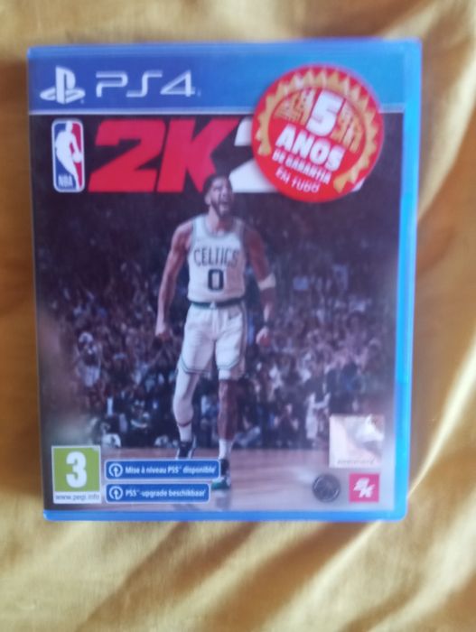 Vendo jogos para a PS4 pouco usados e a funcionar