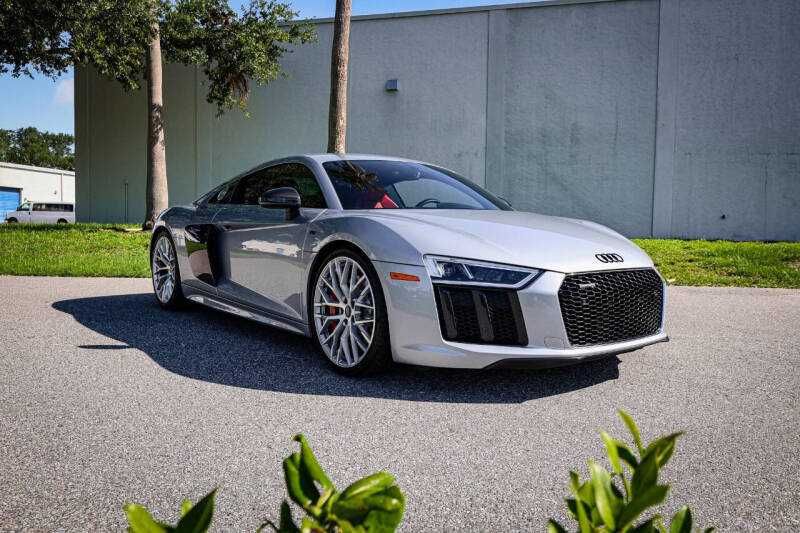 2017   Audi   R8