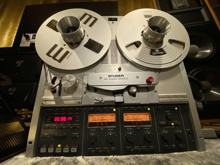 Studer A 807 magnetofon szpulowy, 38 cm/s.