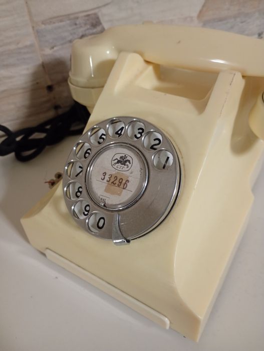 Antigo telefone baclite cor marfim anos 60