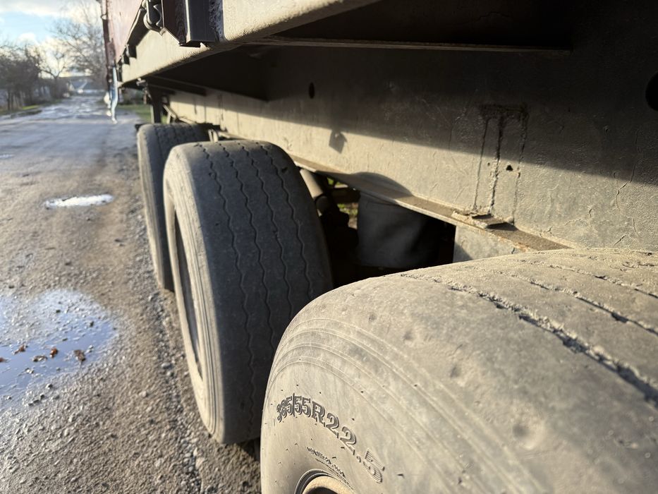 Полуприцеп зерновоз 61 куб KRONE SDP 27