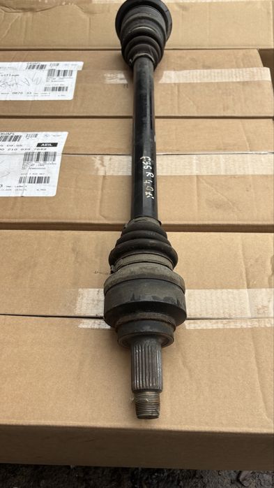 Задня права пів вісь бмв F22 F30 F32 F34 F36 B58