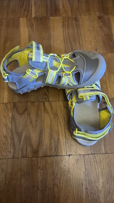 Босоніжки Geox для хлопця 38р.